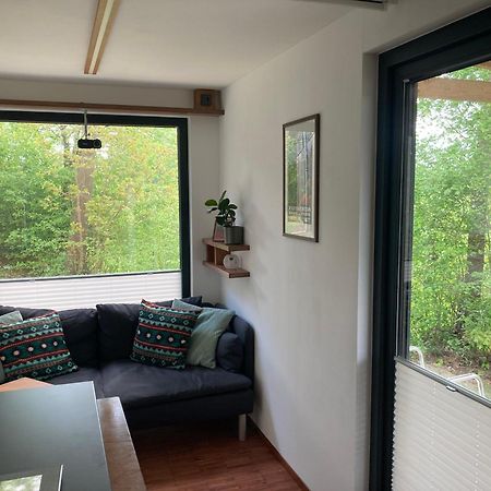 Tiny House Im Seecontainer Mit Parkplatz, Glasfaser, Netflix, Veranda Und Gehobener Ausstattung 코부르크 외부 사진